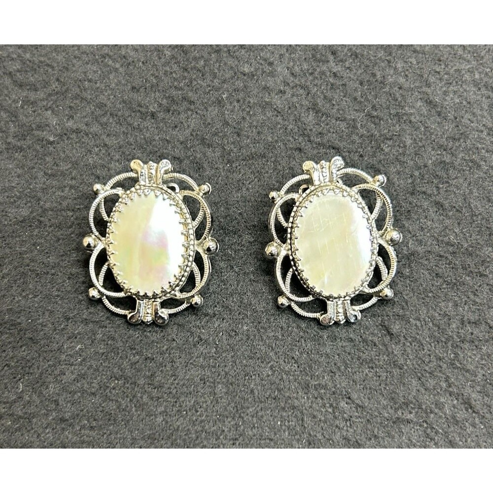 Vintage Whiting And Davis Clip-On Earrings Silvertone And Mother Of Pearl J208